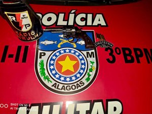 Homem ameaça populares com arma e é preso por porte ilegal, em Arapiraca