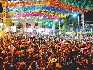 Recife une Copa do Mundo e São João em arraiais com jogo do Brasil ao vivo