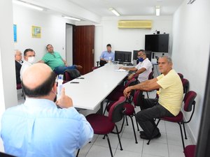 MP e entidades de saúde discutem suspensão de creche na Santa Casa 