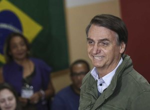 Bolsonaro segue passos de Trump e adota rede social para discursar