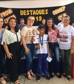 Alunos destaque 2019 são premiados durante cerimônia em Lagoa da Canoa