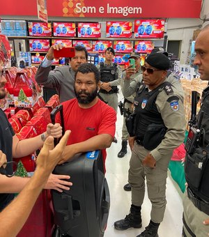Protesto em supermercado de Maceió termina com denúncias de truculência policial