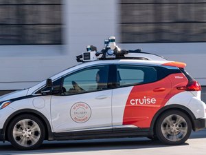 Robô-táxi da GM só circula depois de escurecer