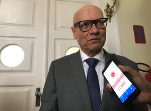 Ênio Lins comenta a alegria de receber homenagem na Assembleia Legislativa 