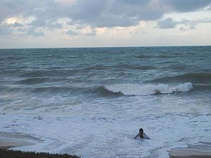 Ondas podem chegar a 3,5 metros até quinta no Litoral