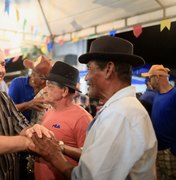 Bastinho Anacleto recebe apoio do povo de Taquarana durante festejos juninos