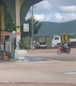 Confronto armado entre PM e suspeitos causa pânico em Estrela de Alagoas
