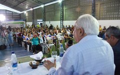 Prefeito Sérgio Lira falando no evento em Maragogi