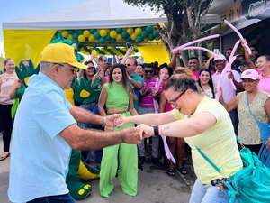 Adesivaço de candidatos a prefeito e vice-prefeito de Igaci é marcado por grande movimentação