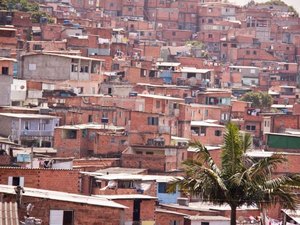 Nove pessoas morrem pisoteadas durante baile funk em Paraisópolis