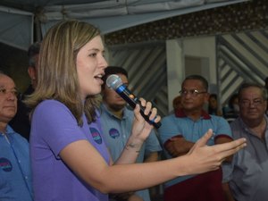 Em Matriz de Camaragibe, deputada Cibele Moura garante que 2022 será de muito trabalho por Alagoas