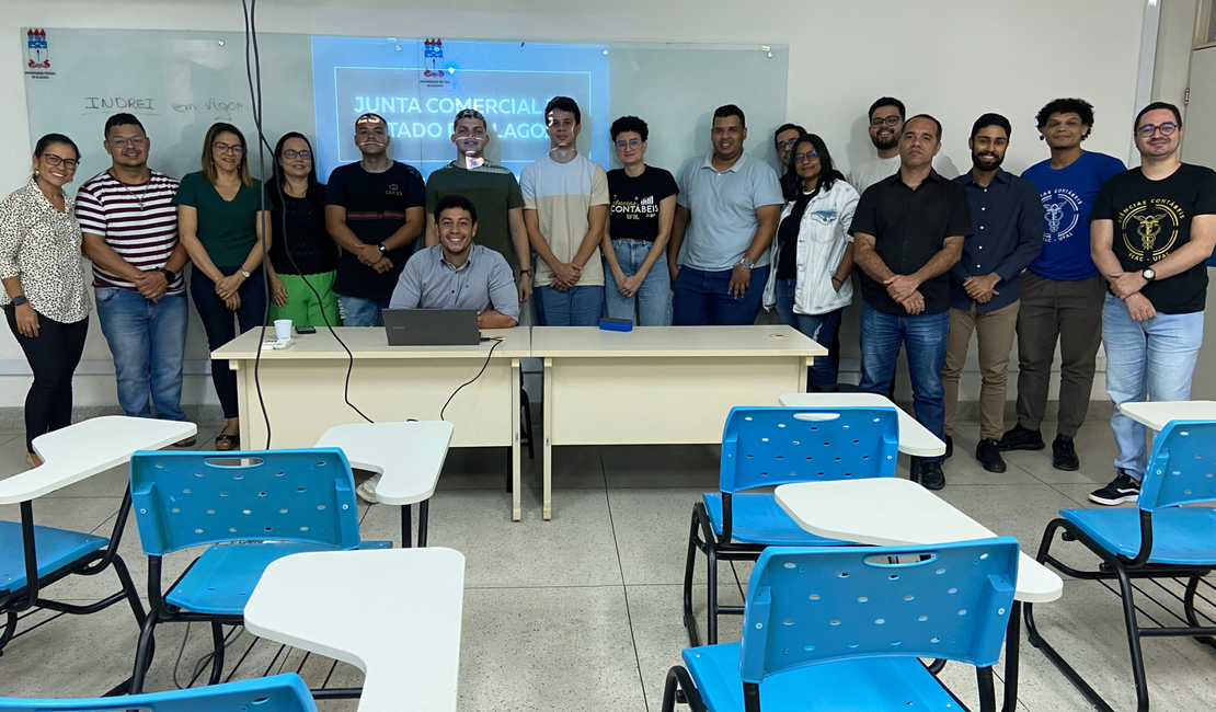 Juceal apresenta evolução do registro e licenciamento de empresas para estudantes da Ufal