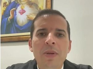 [Vídeo] Padre Fábio Freitas fala sobre episódio de jovem que quebrou imagem de Cristo em igreja de Palmeira