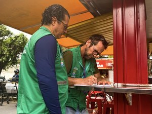 Operação Língua Suja autua empreendimento na Feirinha do Tabuleiro