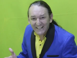 Humorista Marquito, do Ratinho, é internado em coma após acidente