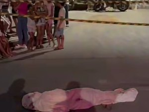 Adolescente de 15 anos é morto com tiros na cabeça no meio da rua no Jacintinho