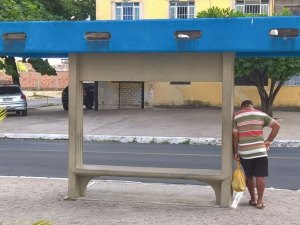 Maceioenses amanhecem sem transporte coletivo