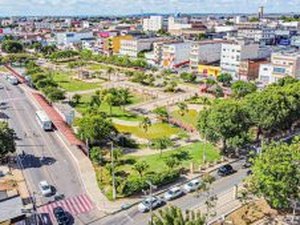 Para combater poluição visual, prefeitura vai reunir empresários de out-doors, em Arapiraca