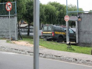 Polícia Federal faz busca em empresa que gerencia carreira de Wesley Safadão