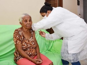 Covid-19: Maragogi inicia vacinação para idosos de 68 anos