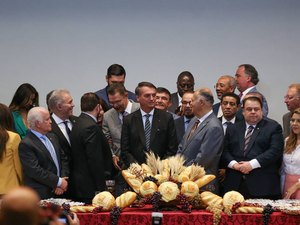Isenção de Bolsonaro a pastores entra na mira de Receita e TCU após suspeita de ato atípico