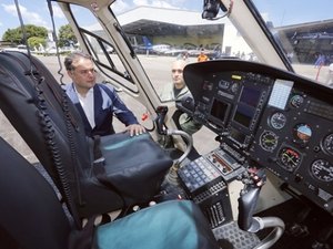 Renan Filho entrega duas novas aeronaves e hangar à Segurança Pública