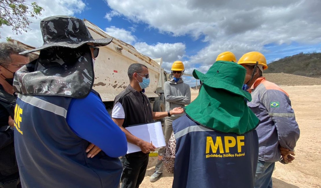 Fiscalização da FPI encontra trabalho degradante em pedreira e MPT move ação contra empresas