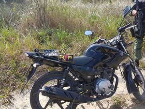 Motocicleta roubada é recuperada em ação conjunta do pelotão de Radiopatrulha e o Falcão 4