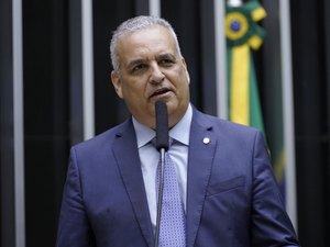 Deputado Alfredo Gaspar celebra revogação da medida que monitora Pix