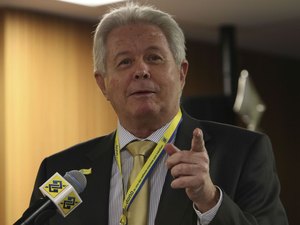 Presidente do BB nega reduzir crédito ou fechar agências de imediato