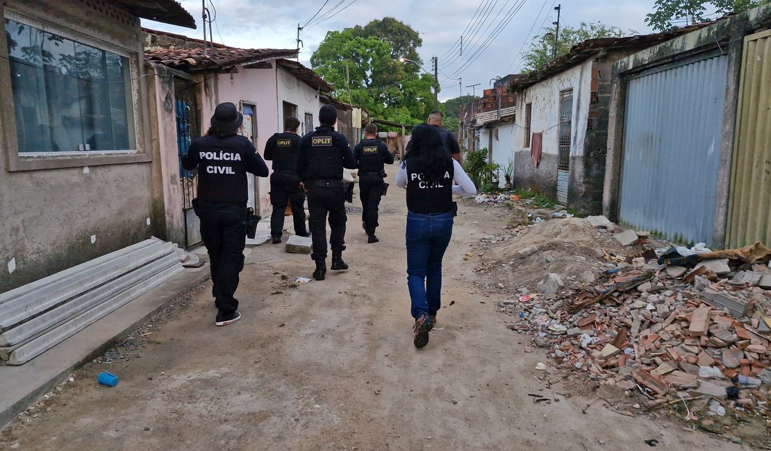 Acusados de tentar matar jovem com machado por furto de celular são detidos