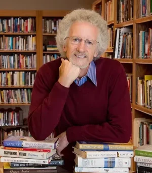 Escritor evangélico se aposenta após revelar que traiu a esposa por 8 anos