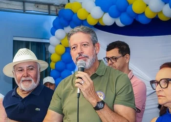 Boataria sobre desistência não abala campanha de Lira