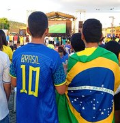 Torcida viçosense comemora vitória do Brasil na estreia da Copa do Mundo