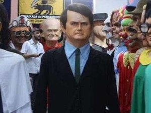 Bolsonaro e Michelle vão para as ruas de Olinda