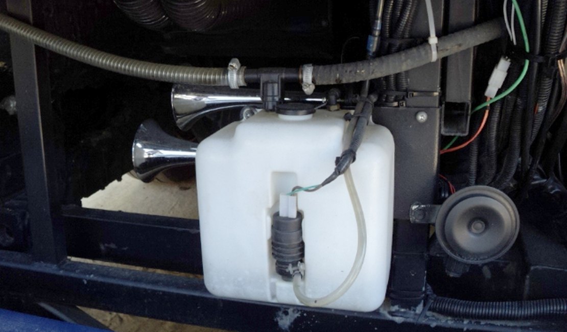 Sistema reaproveita água de ar condicionado dos ônibus da Ufal