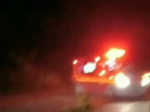 Motoqueiro fica ferido ao colidir em carro de funerária em Japaratinga