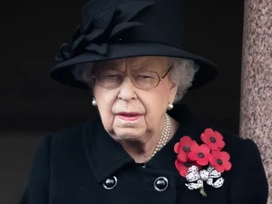 Rainha Elizabeth II diz que a Covid-19 a deixou ‘muito cansada e exausta’