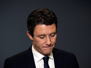 Alvo de escândalo sexual, candidato de Macron à Prefeitura de Paris desiste da disputa