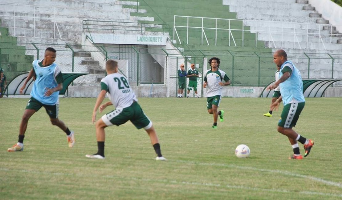Modificado, Coruripe recebe embalado CSA no estádio Gerson Amaral