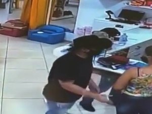 Falso cliente assalta loja de perfumaria em Palmeira dos Índios