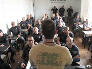 Armamento e tiro: guardas municipais fazem capacitação