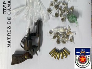 Jovens são presos com arma e drogas em Matriz de Camaragibe