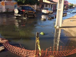 Moradores reclamam de buracos recorrentes no bairro de Ponta Grossa