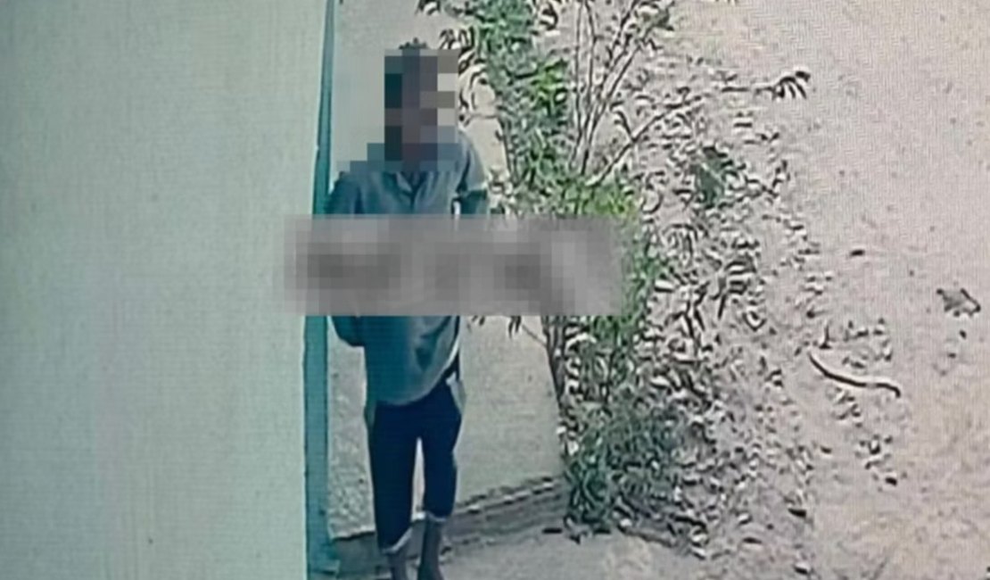 Casa é invadida por homem que furta dinheiro, cartão de crédico e armas brancas em Delmiro Gouveia