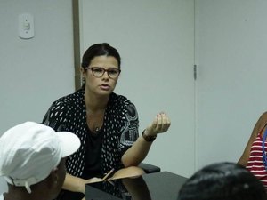 Defensoria Pública ouve ONG e moradores vão entrar com ação contra o Estado