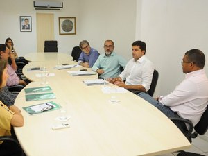 Rui Palmeira recebe reitora da Ufal para debater parcerias