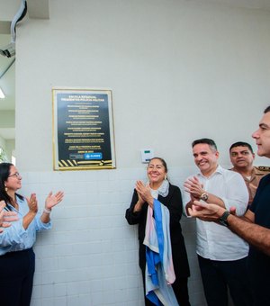 Paulo Dantas entrega reforma do Colégio Tiradentes e 15 novos ônibus escolares