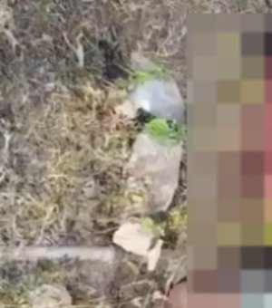 Homem é encontrado desacordado e com sinais de agressão em terreno baldio