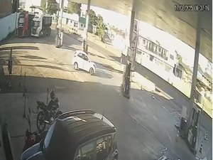 Vídeo mostra criminoso tentando assaltar outro posto de combustíveis em Arapiraca